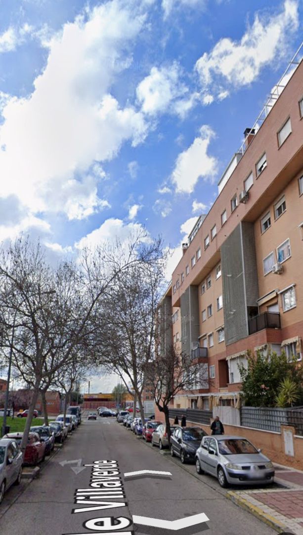 Vista exterior de Àtic de lloguer en Parla amb Aire condicionat, Calefacció i Parquet