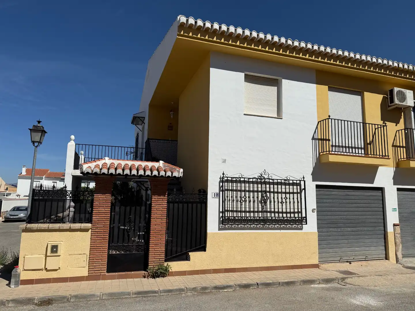 Exterior view of Houses for sale in Láchar  with Private garden, Terrace and Swimming Pool