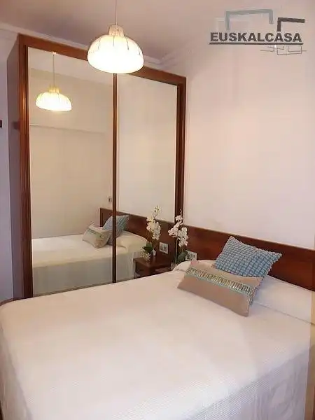 Habitación de Apartamento en venta en Bilbao  con Trastero y Balcón