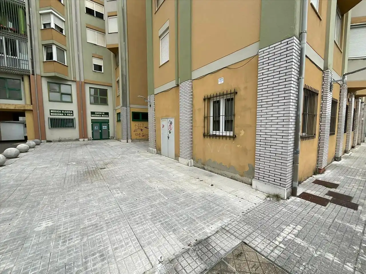 Local en venta en RESPUELA, Bezana - Prezanes