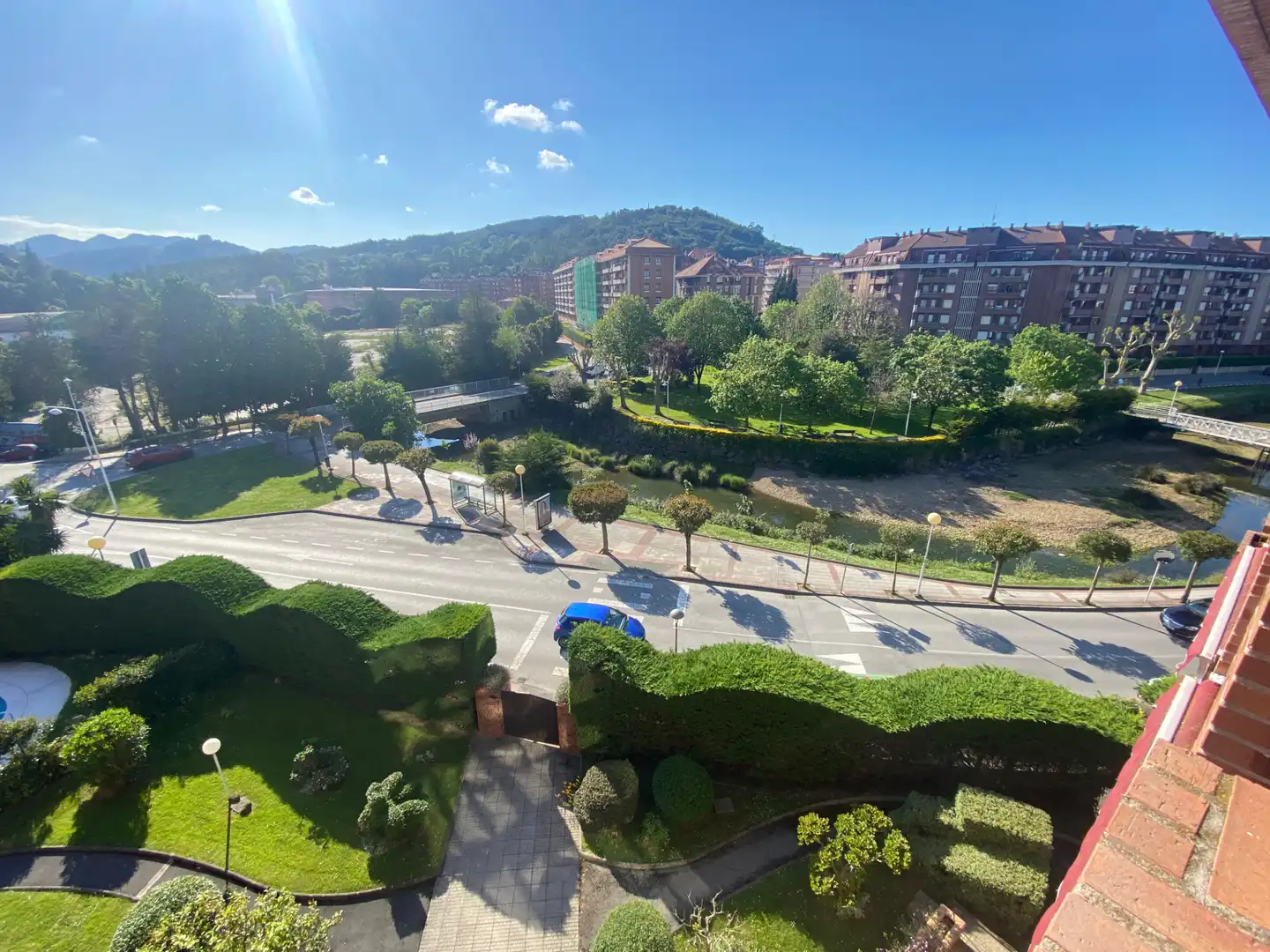 Vista exterior de Piso en venta en Castro-Urdiales con Calefacción, Jardín privado y Parquet