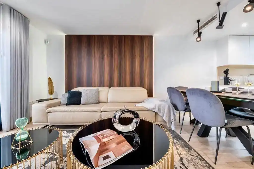 Wohnzimmer von Erdgeschoss zur Miete in Finestrat mit Klimaanlage, Privatgarten und Schwimmbad