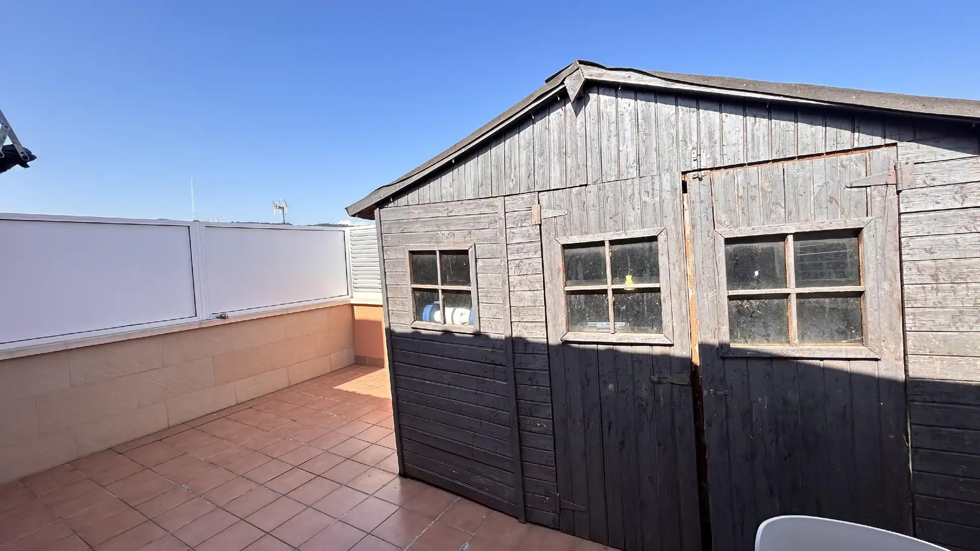 Exterior view of Flat for sale in Sant Andreu de la Barca  with Air Conditioner, Heating and Storage room