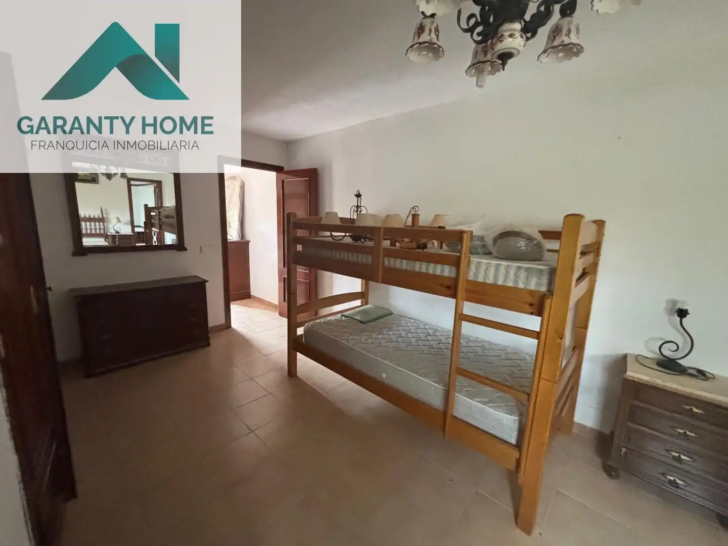 Habitación de Casa o chalet en venta en Rute con Jardín privado, Piscina y Amueblado