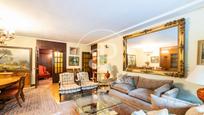 Living room of Flat for sale in  Madrid Capital  with Air Conditioner, Heating and Private garden