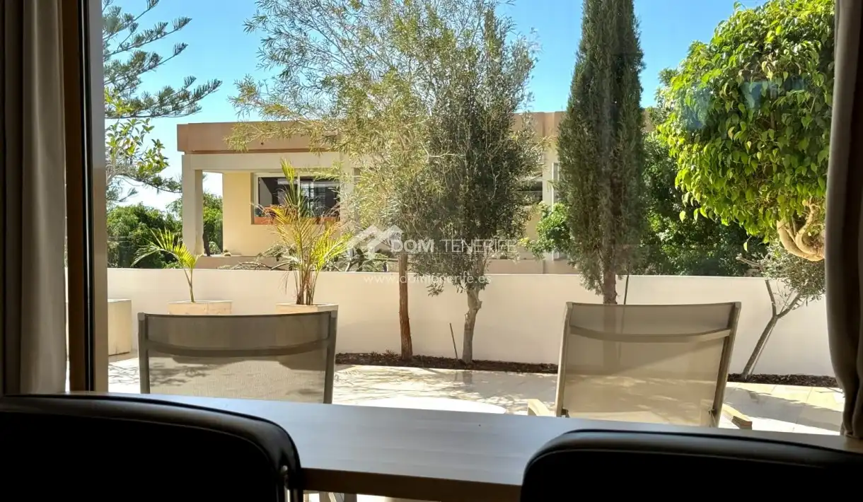 Terraza de Piso en venta en Adeje con Terraza, Piscina y Amueblado