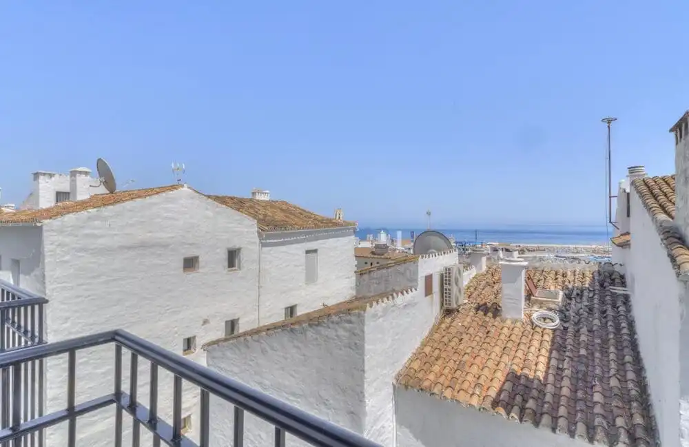 Vista exterior de Apartamento de alquiler en Marbella con Aire acondicionado, Amueblado y Balcón