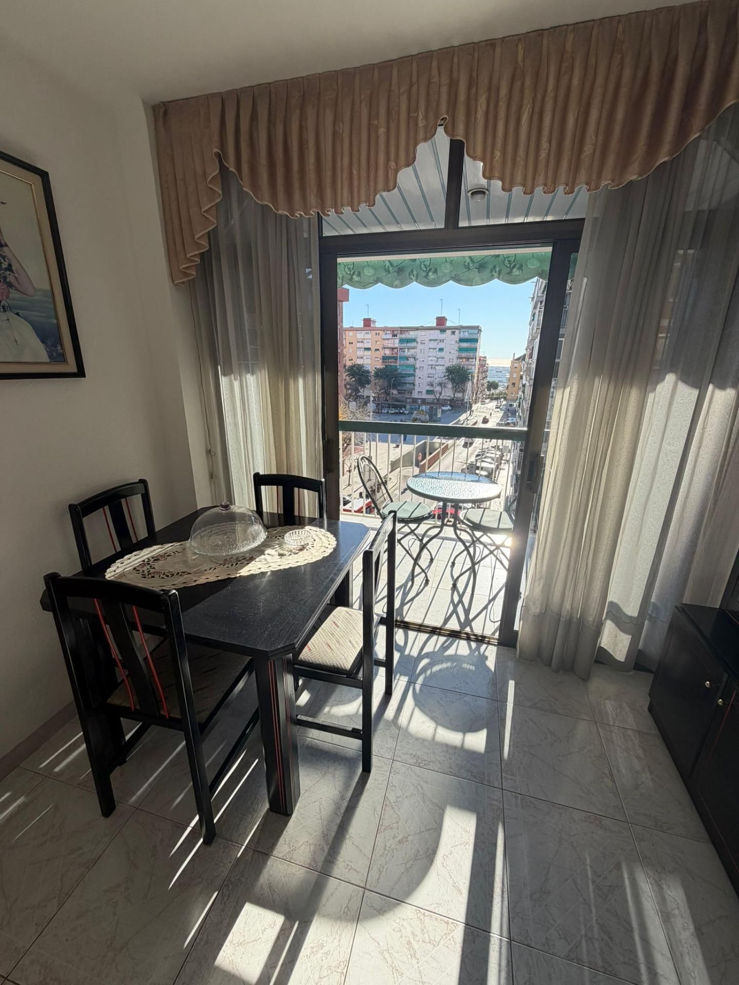 Dormitori de Pis en venda en Cornellà de Llobregat amb Jardí privat i Balcó