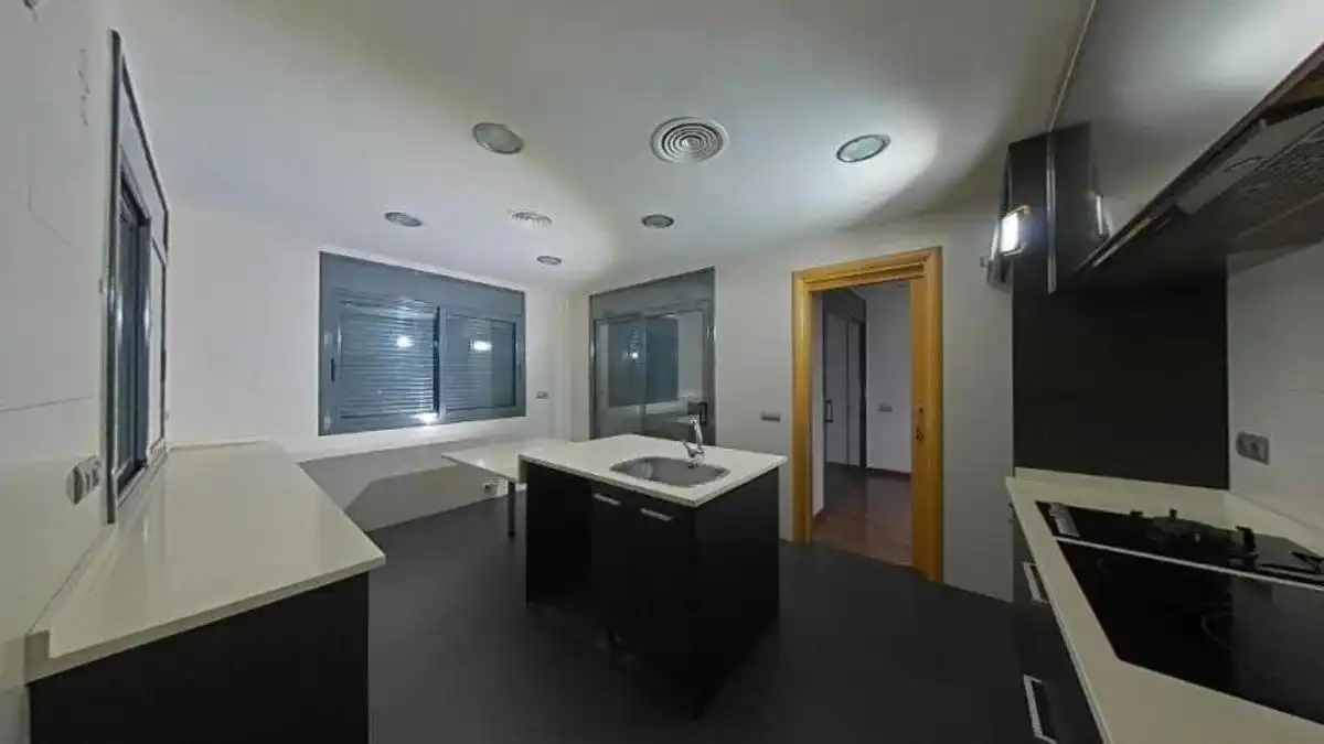 Casa amb piscina en venda a La Collada - Sis Camins, imagen 2