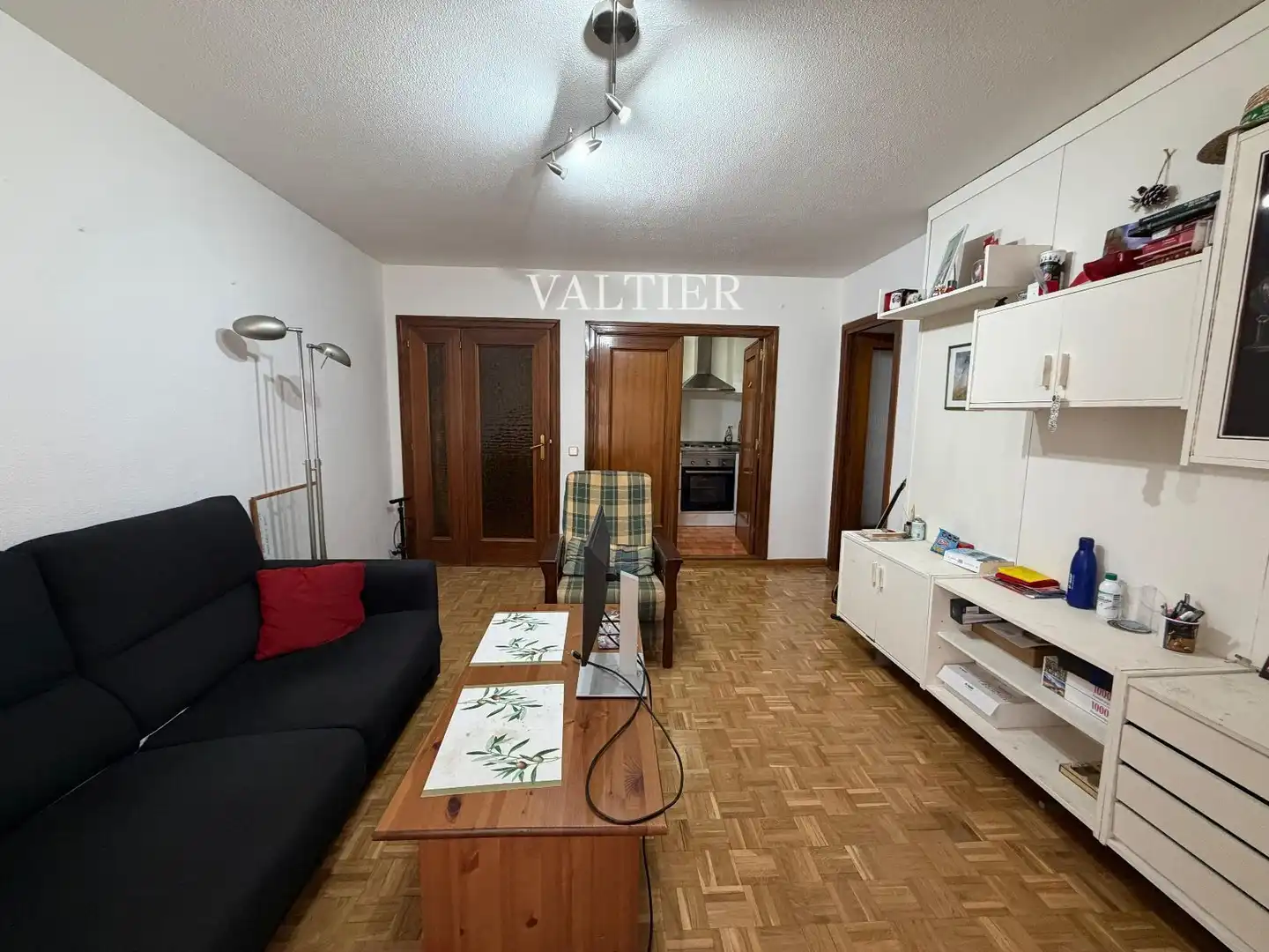 Sala d'estar de Pis de lloguer en  Madrid Capital amb Aire condicionat i Moblat