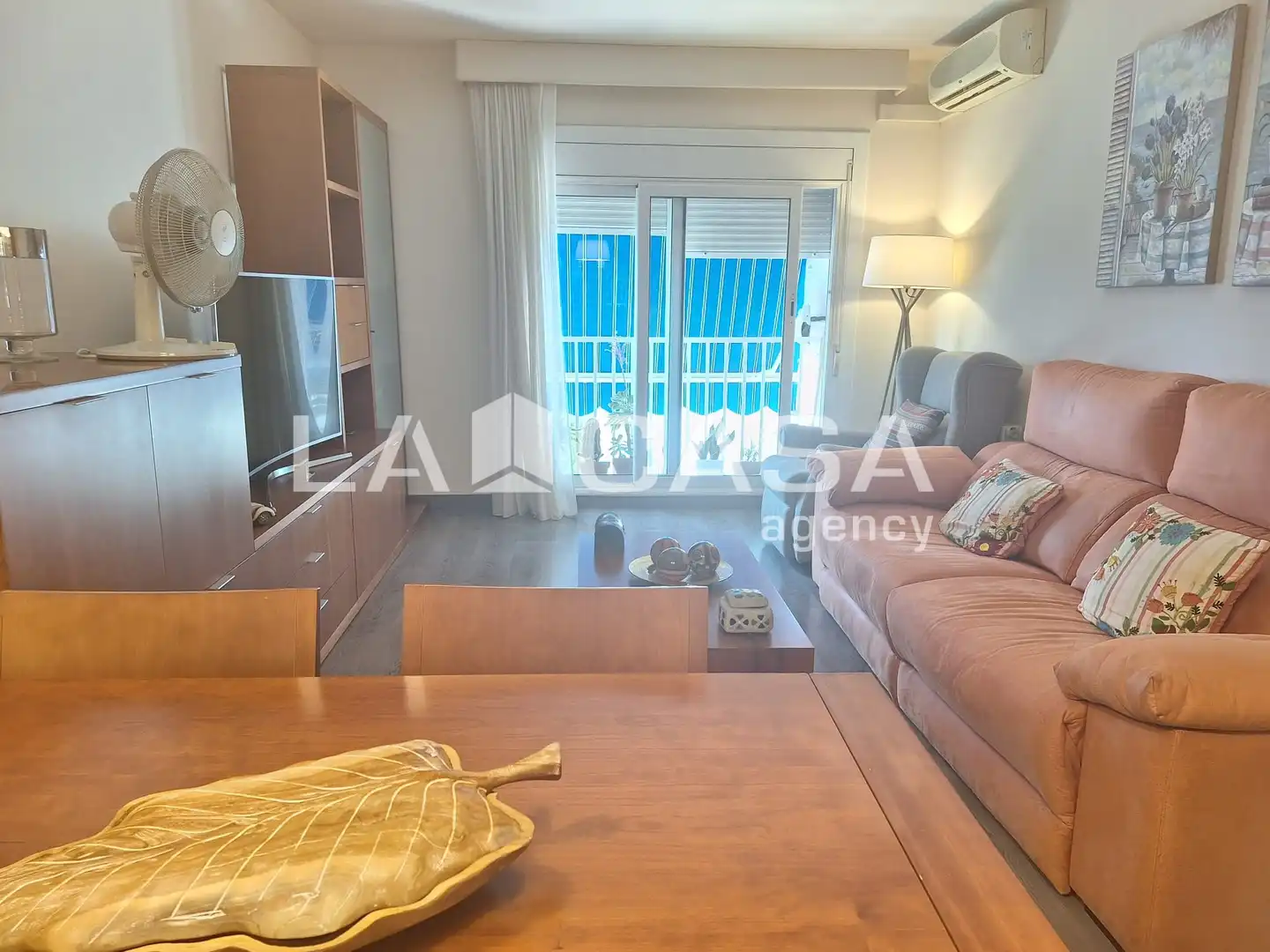Sala de estar de Piso en venta en Santa Coloma de Gramenet con Calefacción y Jardín privado