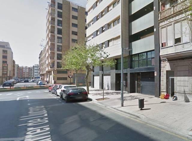 Local comercial en Alquiler en Carrer de Llucena en Parque Ribalta - Plaza de Toros