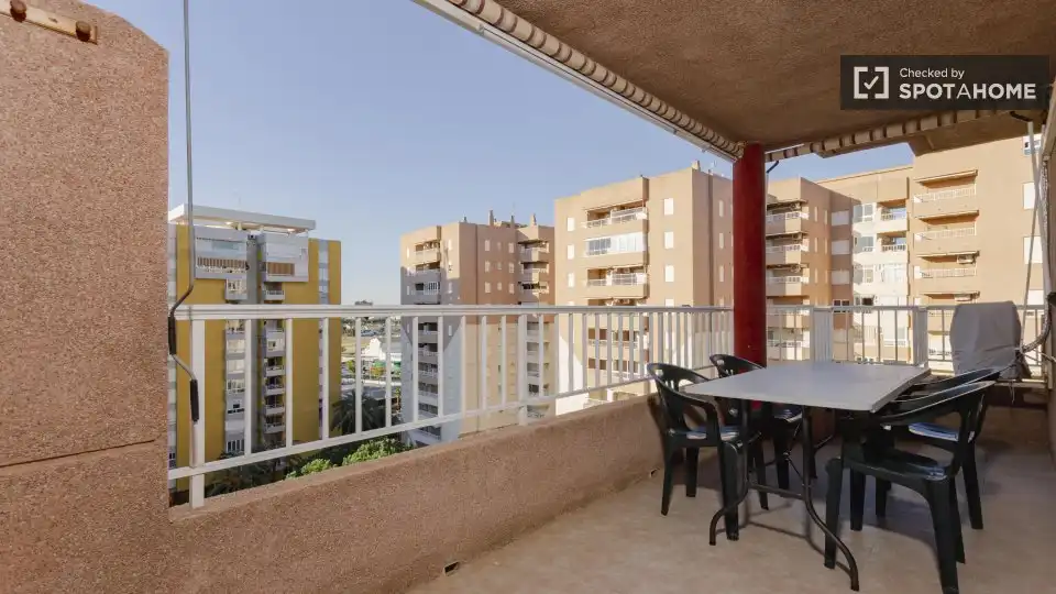 Habitació a Corinto - Almarda