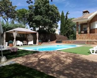 Swimming pool of House or chalet for sale in Villalbilla  with Air Conditioner, Heating and Private garden