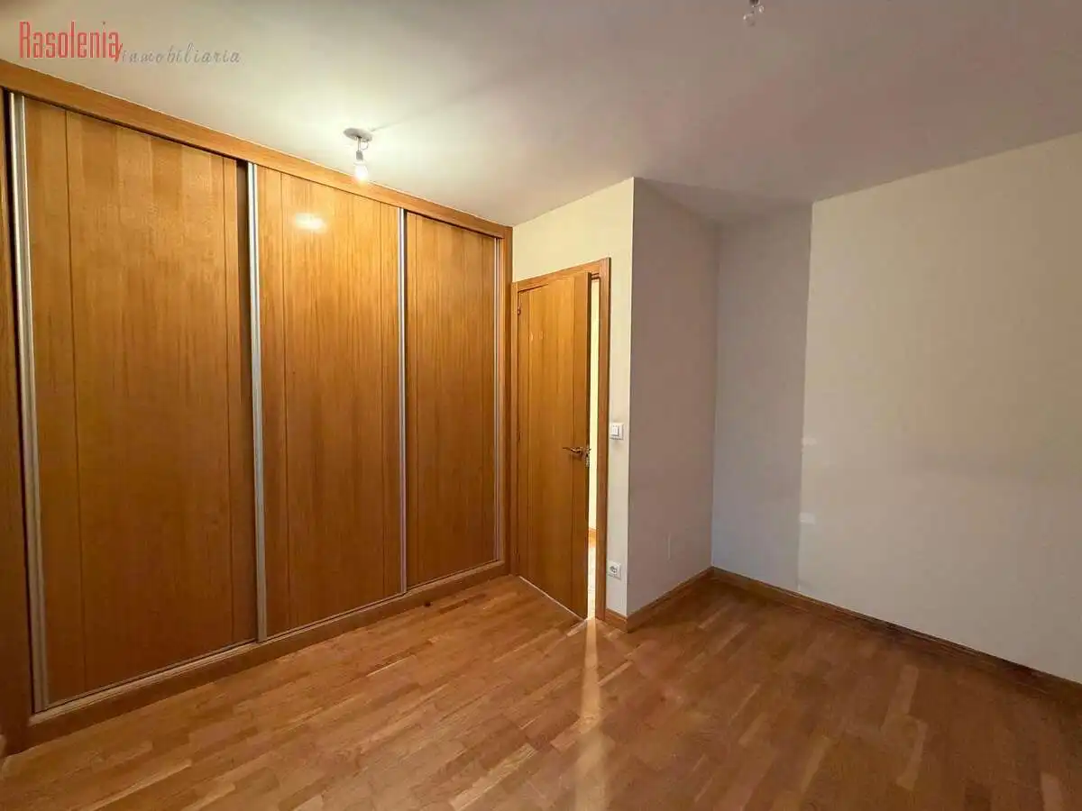 Habitación de Piso en venta en Narón con Calefacción y Trastero
