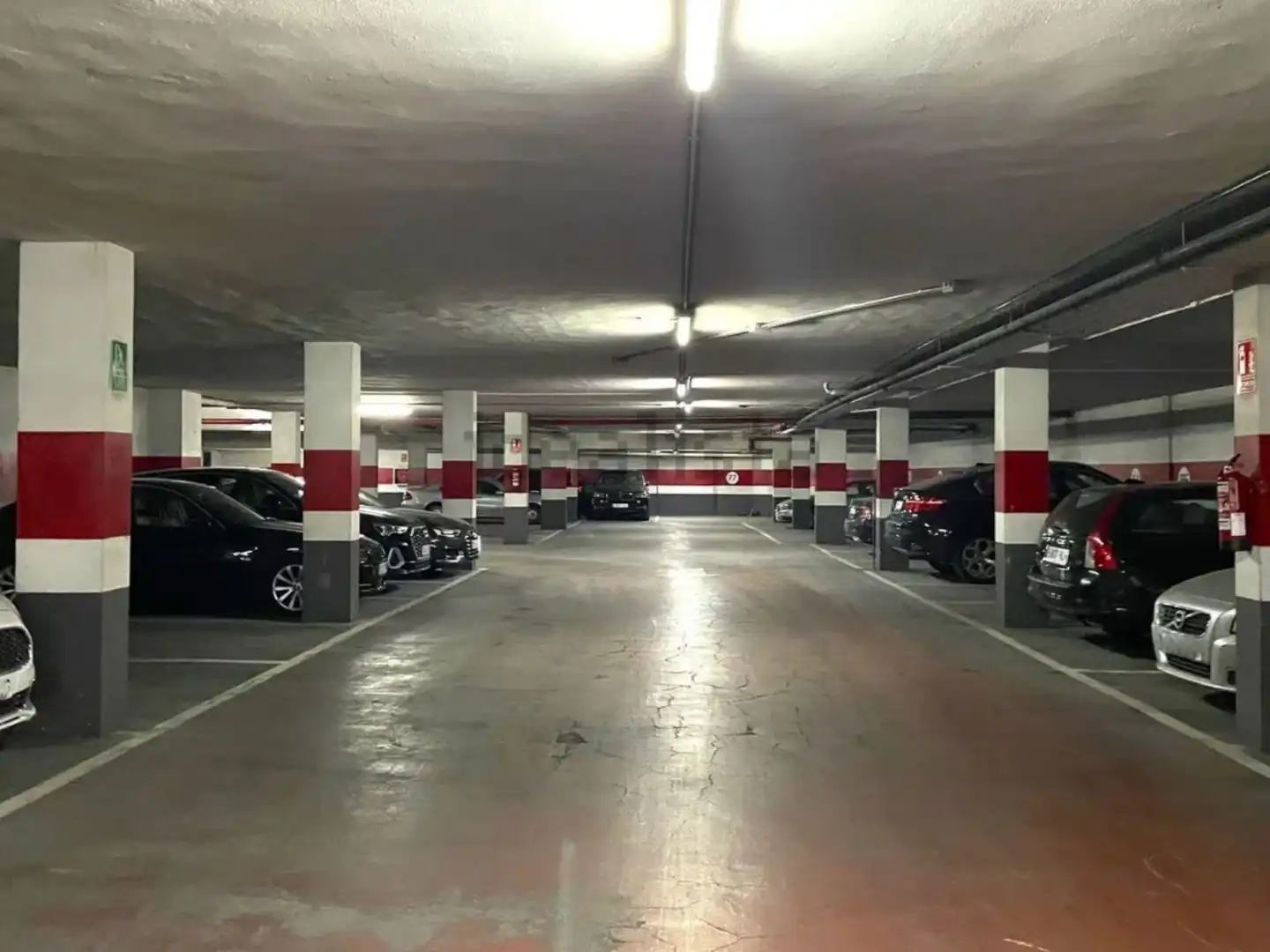 Parkplatz von Garage zur Miete in Ciutat Vella 