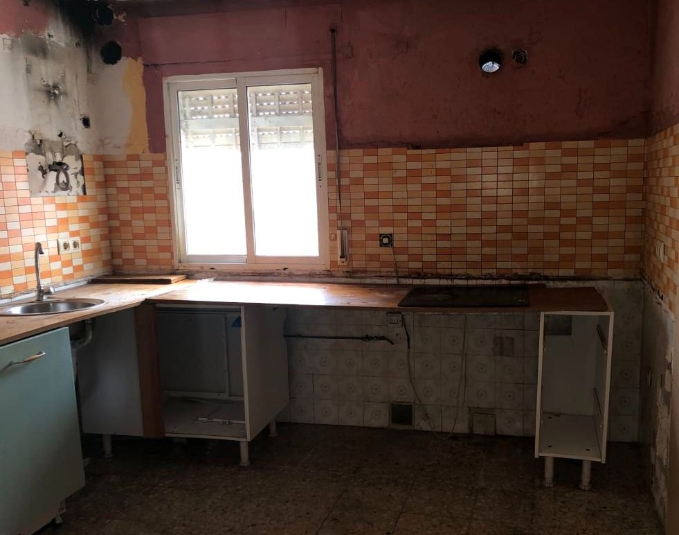 Cuina de Casa adosada en venda en Algeciras amb Terrassa