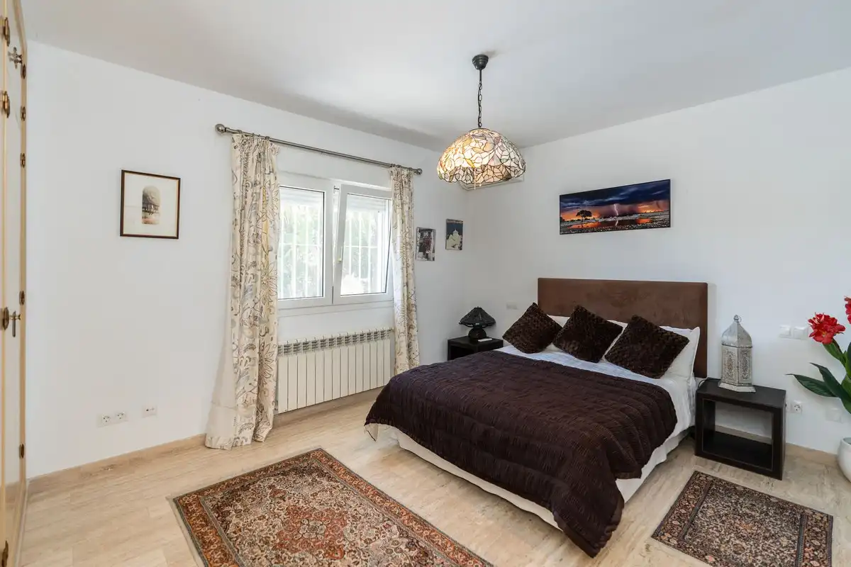 Schlafzimmer von Einfamilien-Reihenhaus zum Verkauf in Marbella mit Terrasse