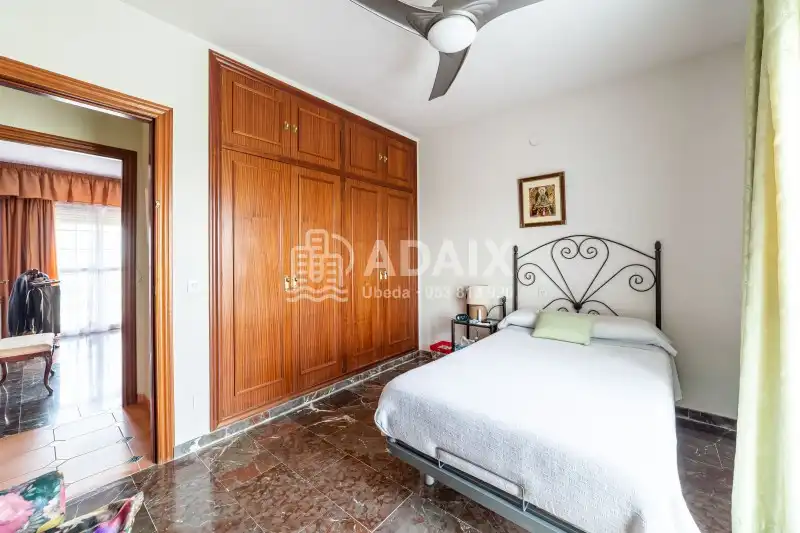 Bedroom of Houses for sale in Úbeda  with Air Conditioner, Heating and Terrace
