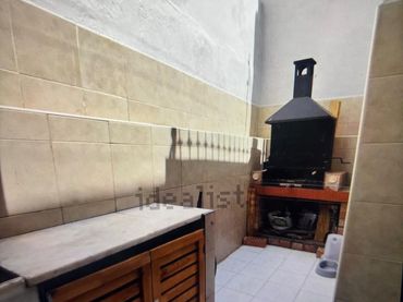 Casa amb balcó en venda a Este