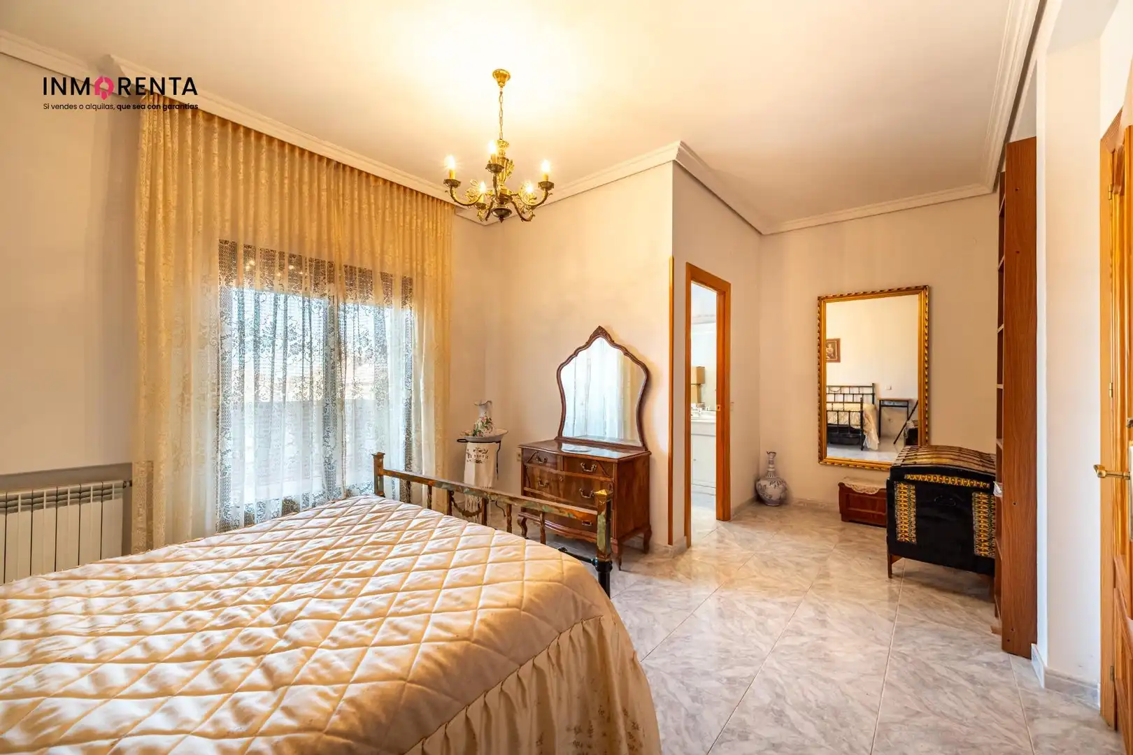 Habitación de Casa adosada en venta en La Mata con Calefacción, Terraza y Amueblado