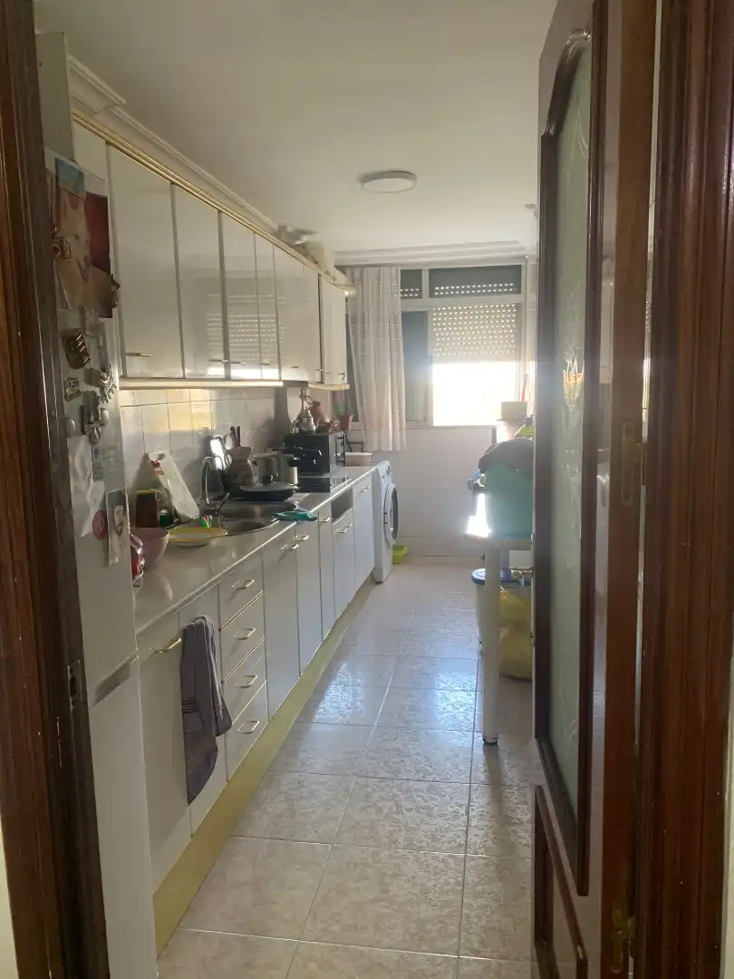 Kitchen of Flat for sale in Sevilla  with Air Conditioner and Furnished