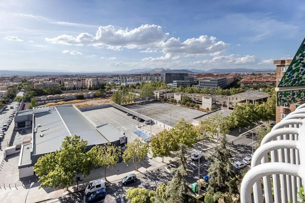 Piso con ascensor en venta en DE PULIANAS 60