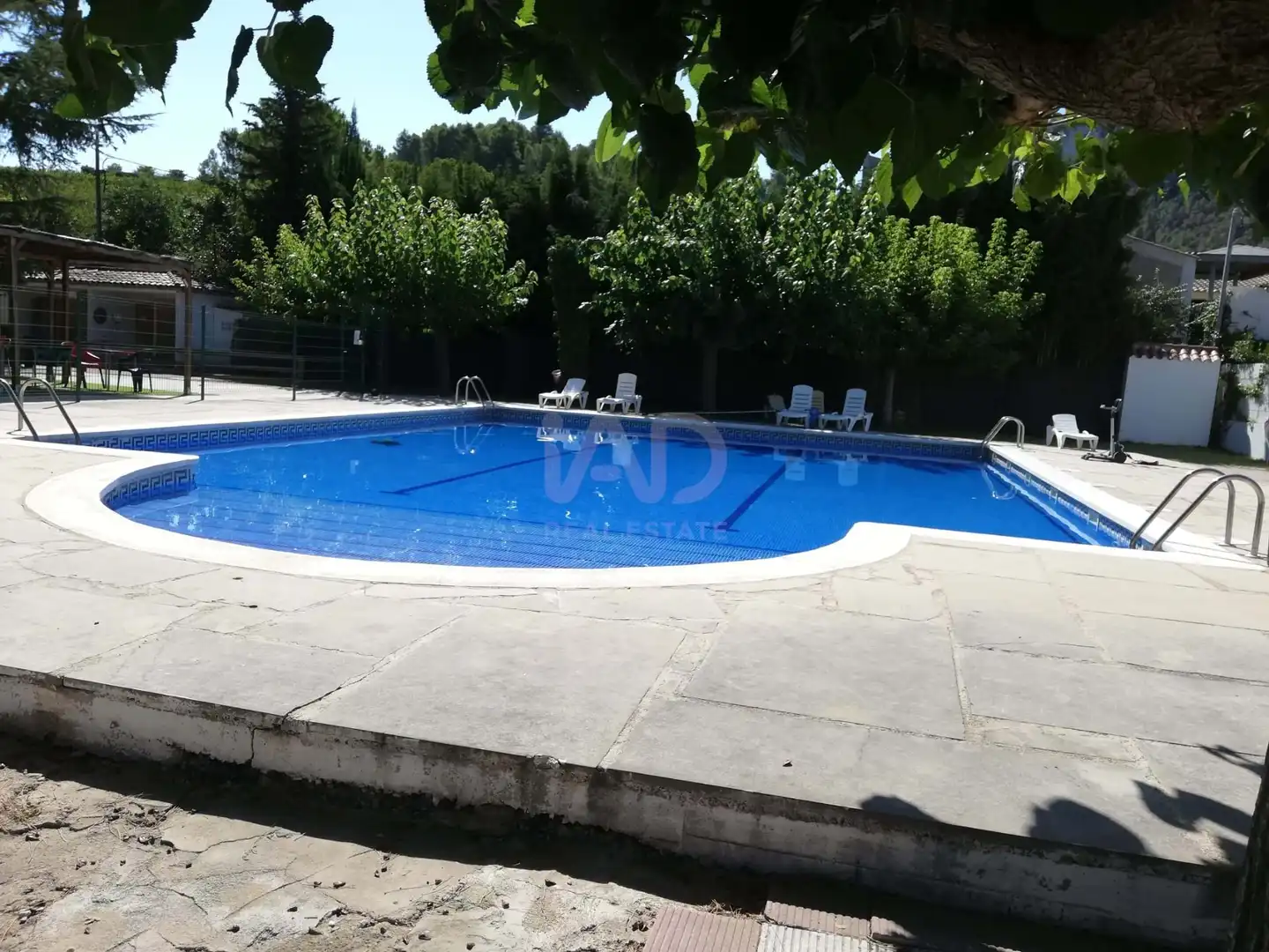 Schwimmbecken von Gebäude zum Verkauf in Tivissa