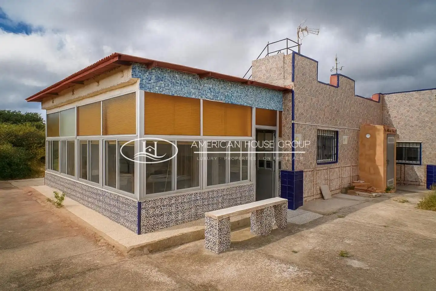 Exterior view of Houses for sale in Chiclana de la Frontera