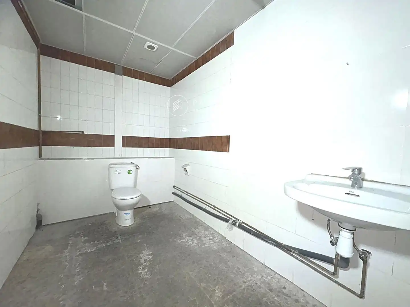 Bany de Local de lloguer en Barcelona