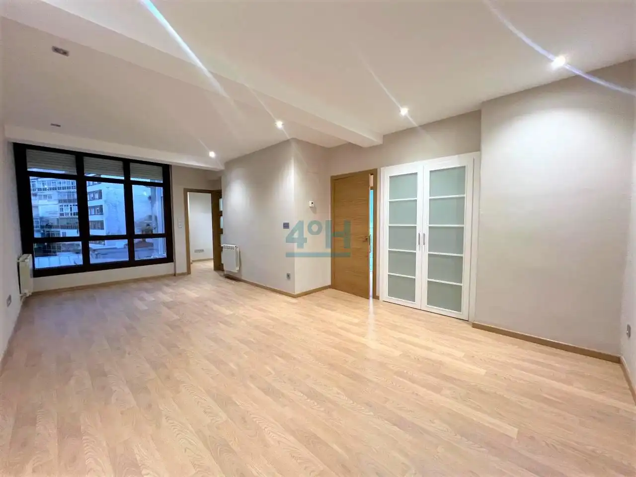 Piso en venta en Ourense Capital  con Calefacción