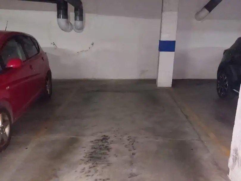 Garage zur Miete in Calle Píndaro, 13, El Cónsul - Ciudad Universitaria - El Romeral