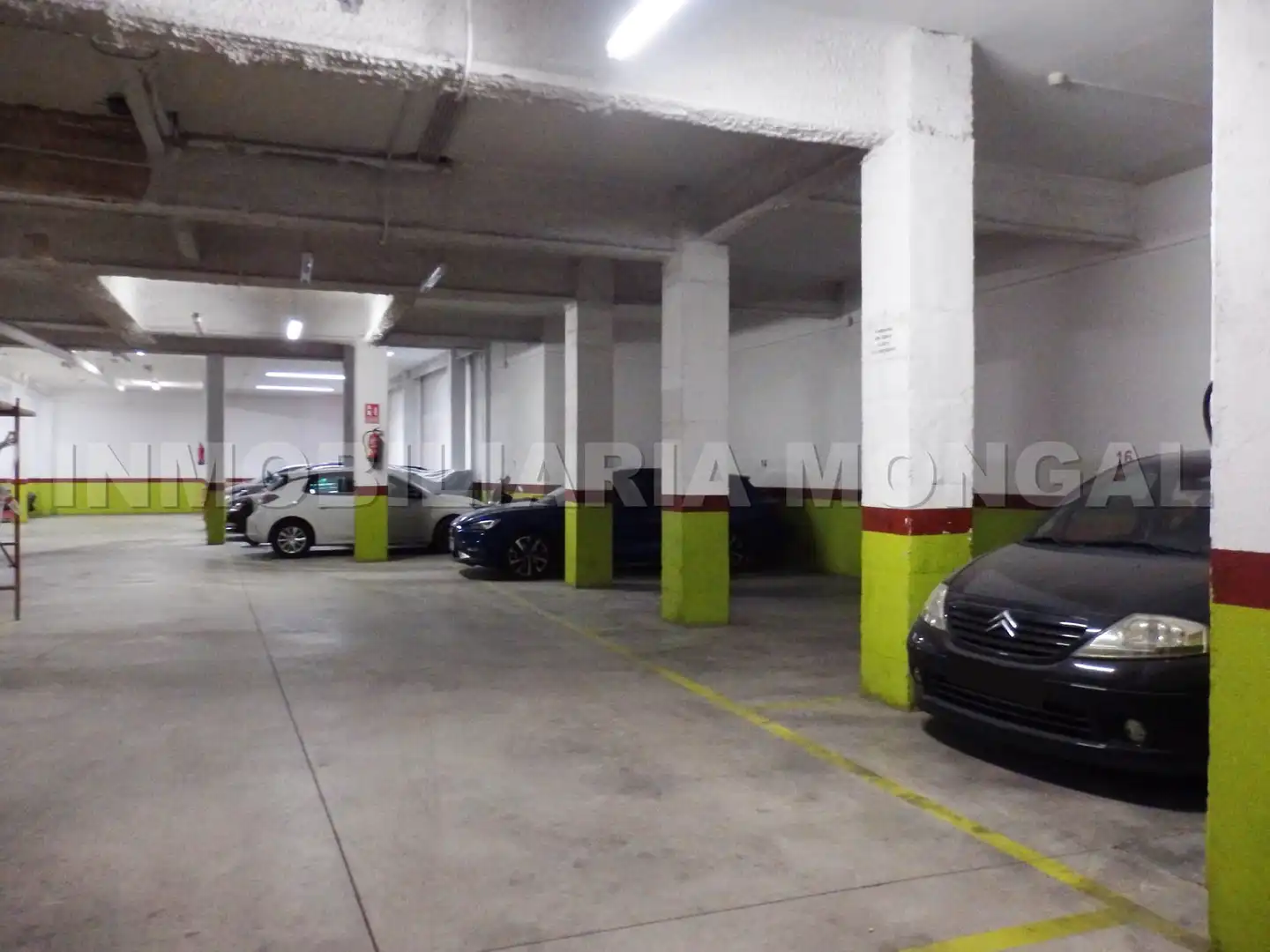 Einzelparkplatz zum Verkauf in Carrer de l'Abat Escarré, imagen 4
