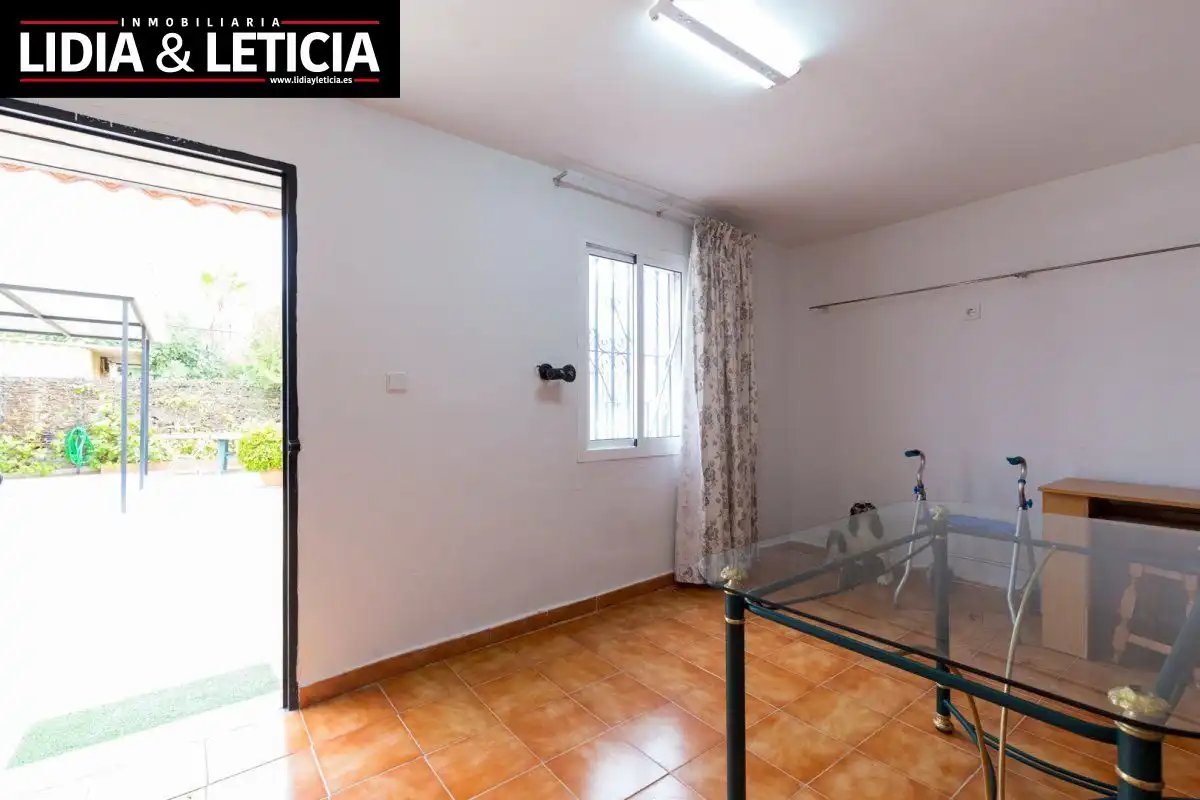 Habitación de Casa o chalet en venta en Alcalá de Guadaira con Aire acondicionado, Calefacción y Jardín privado