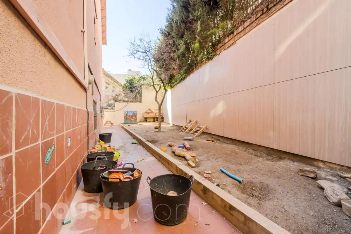 Jardín de Casa o chalet en venta en Barcelona con Aire acondicionado, Calefacción y Jardín privado