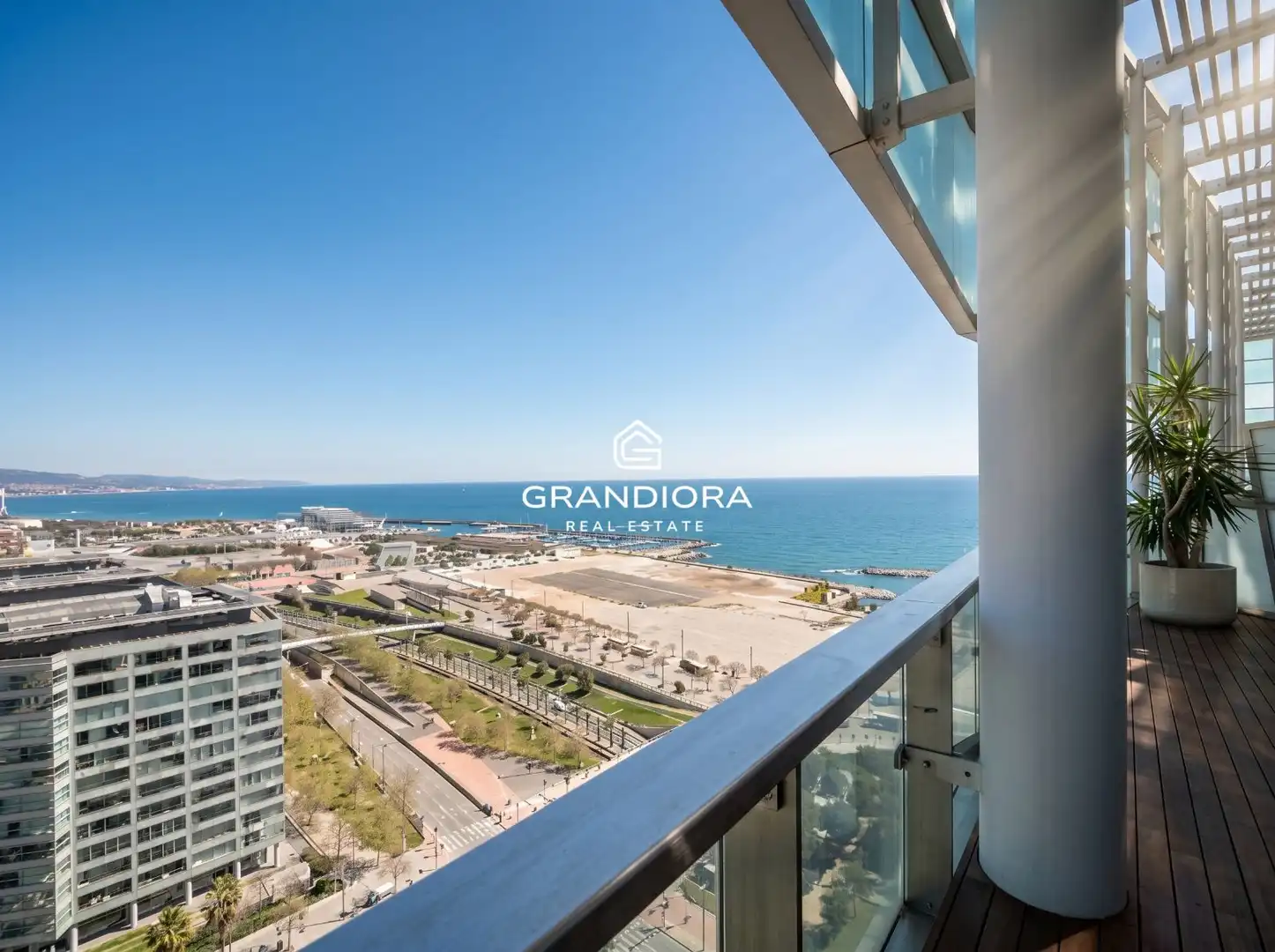 Vista exterior de Àtic de lloguer en Barcelona amb Aire condicionat, Terrassa i Piscina
