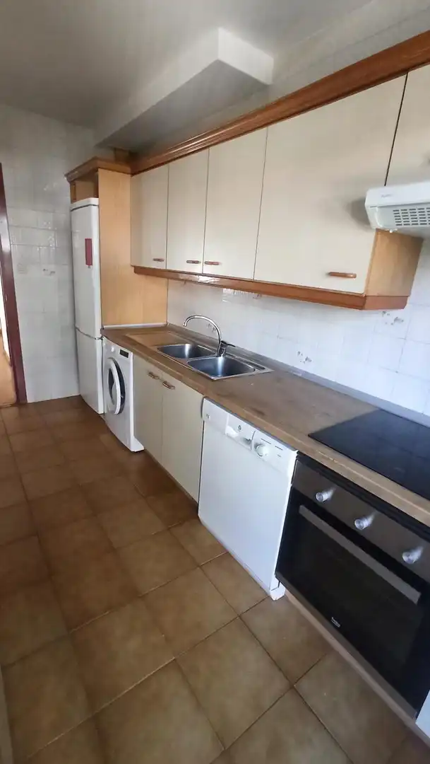 Cuina de Casa adosada en venda en Zaragoza amb Aire condicionat, Calefacció i Jardí privat