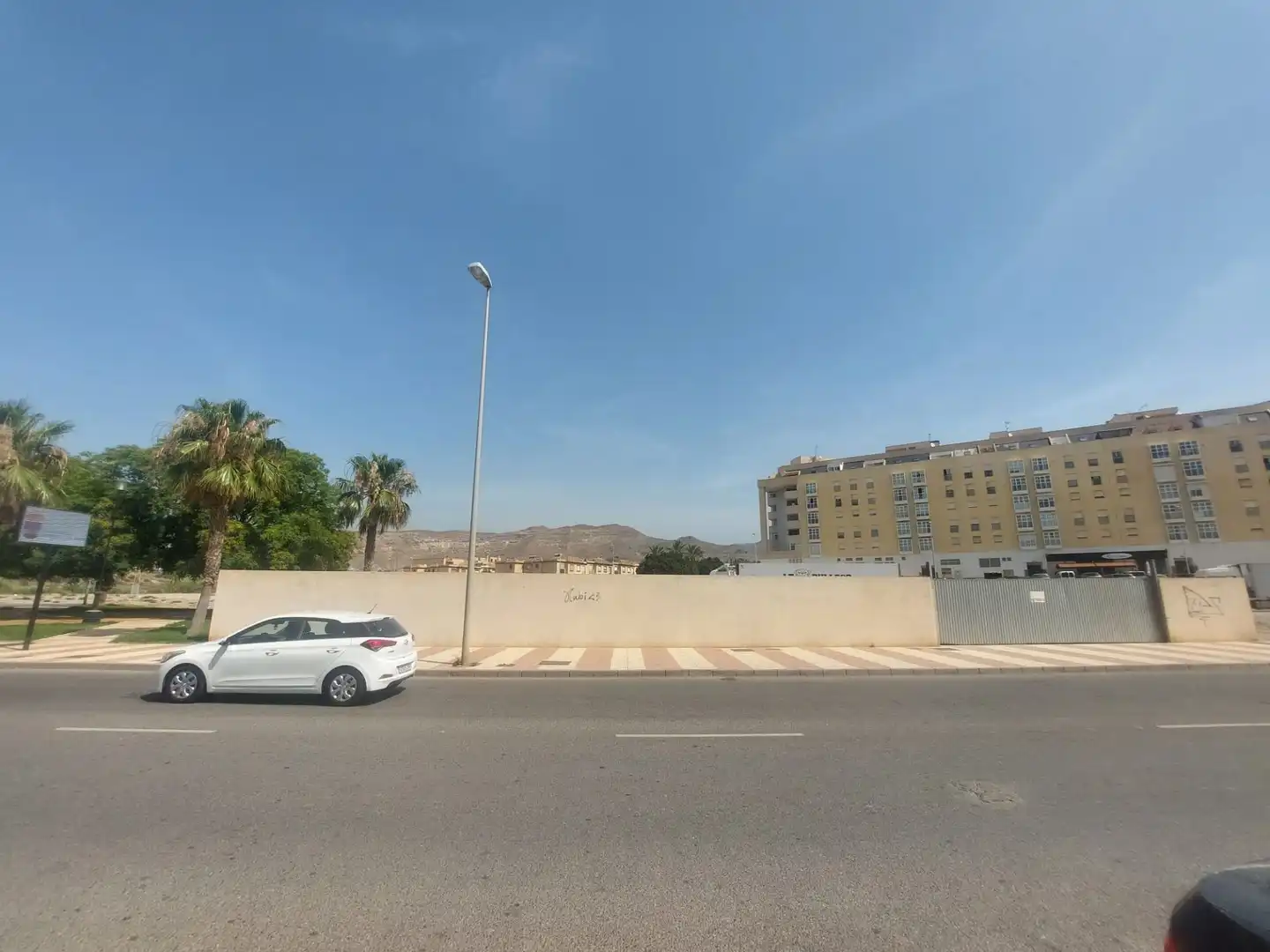 Vista exterior de Residencial en venda en Roquetas de Mar