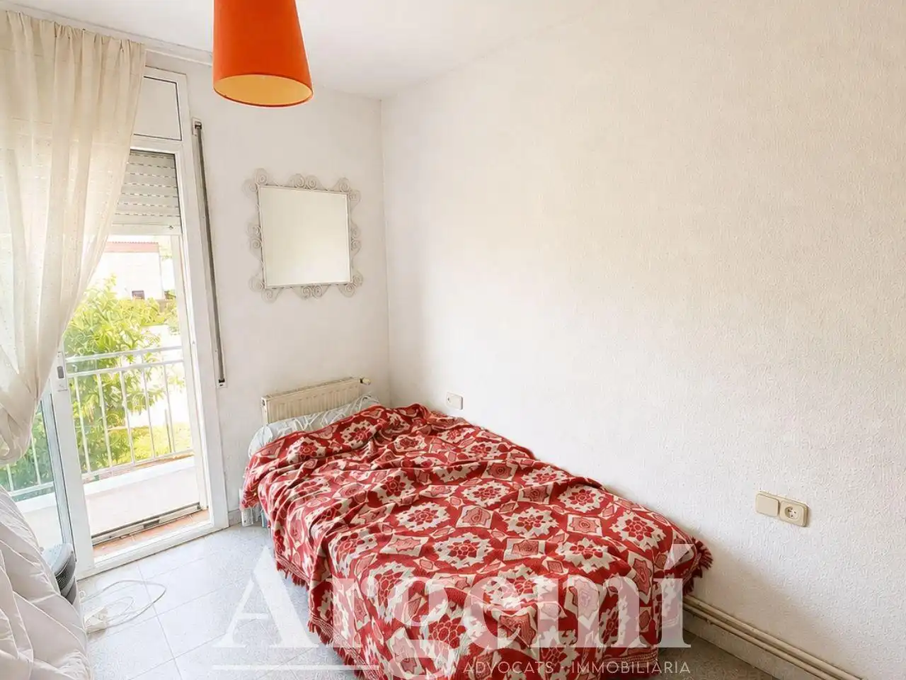 Dormitori de Casa adosada en venda en Palau-solità i Plegamans amb Calefacció i Jardí privat