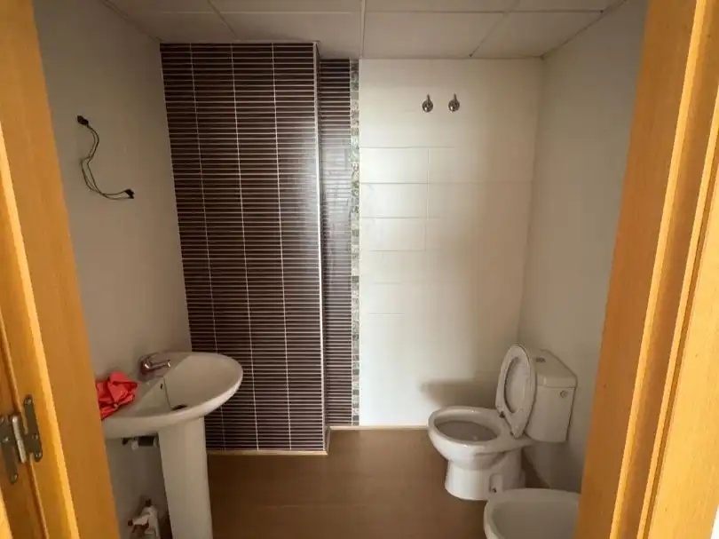 Bathroom of Office for rent in El Llano