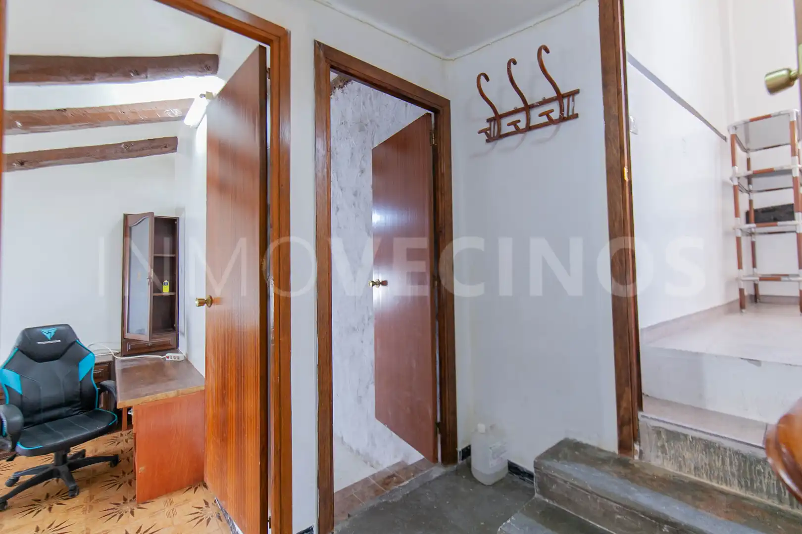 Casa adosada en venda en Cella amb Traster