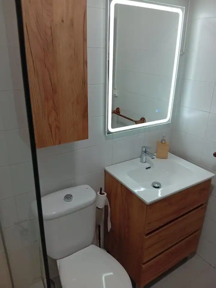 Badezimmer von Wohnungen zur Miete in El Puerto de Santa María mit Möbliert