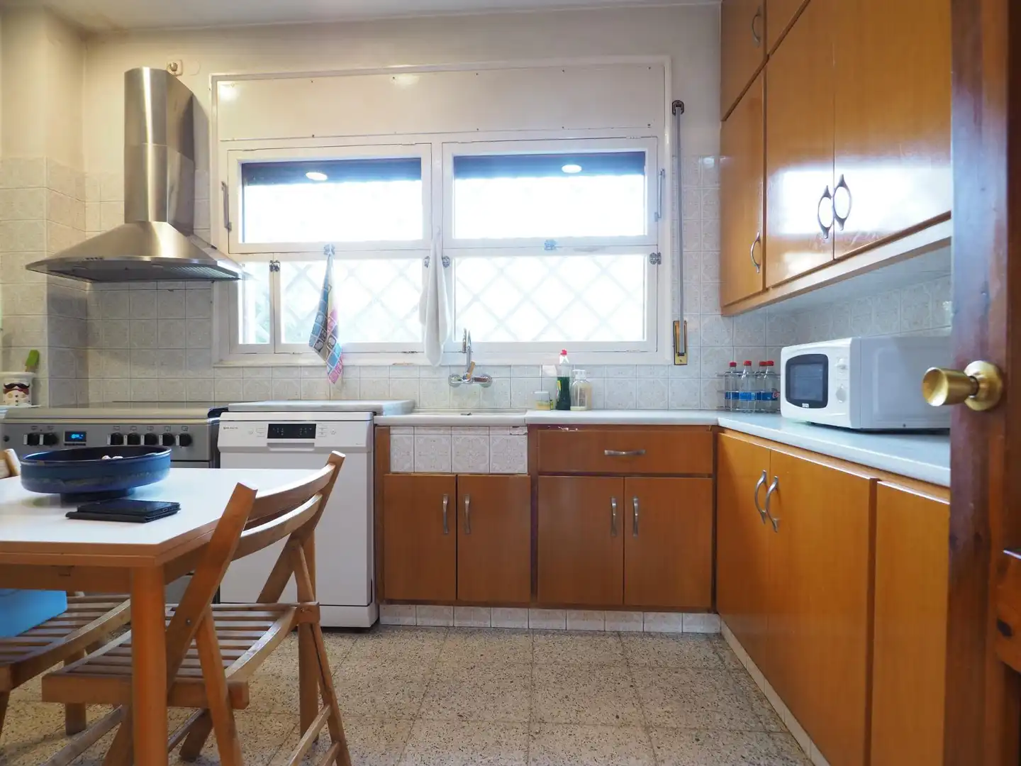 Cuina de Casa o xalet en venda en Canovelles amb Calefacció, Terrassa i Traster