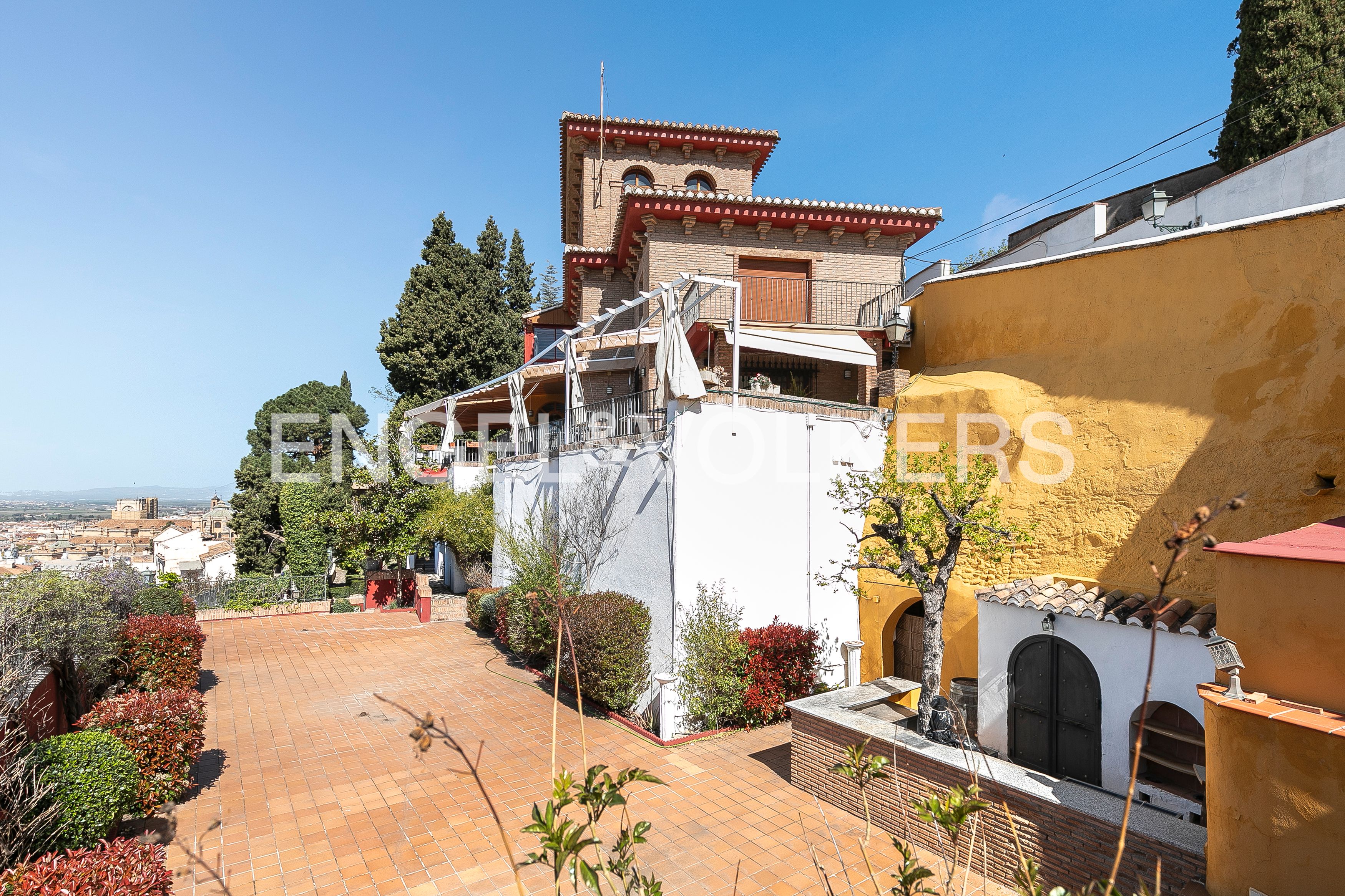Vista exterior de Finca rústica en venda en  Granada Capital amb Calefacció, Jardí privat i Terrassa
