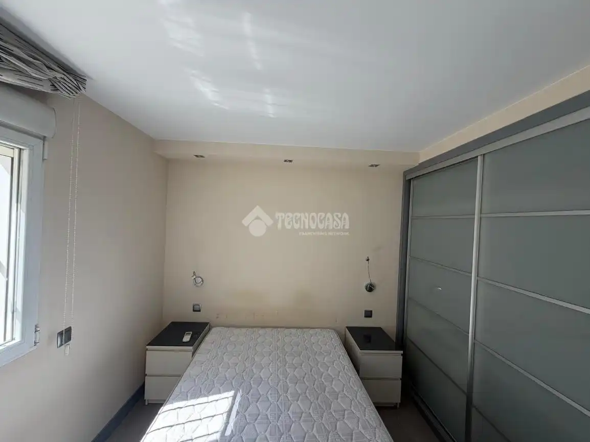 Bedroom of Flat for rent in Madrid  with Air Conditioner and Heating