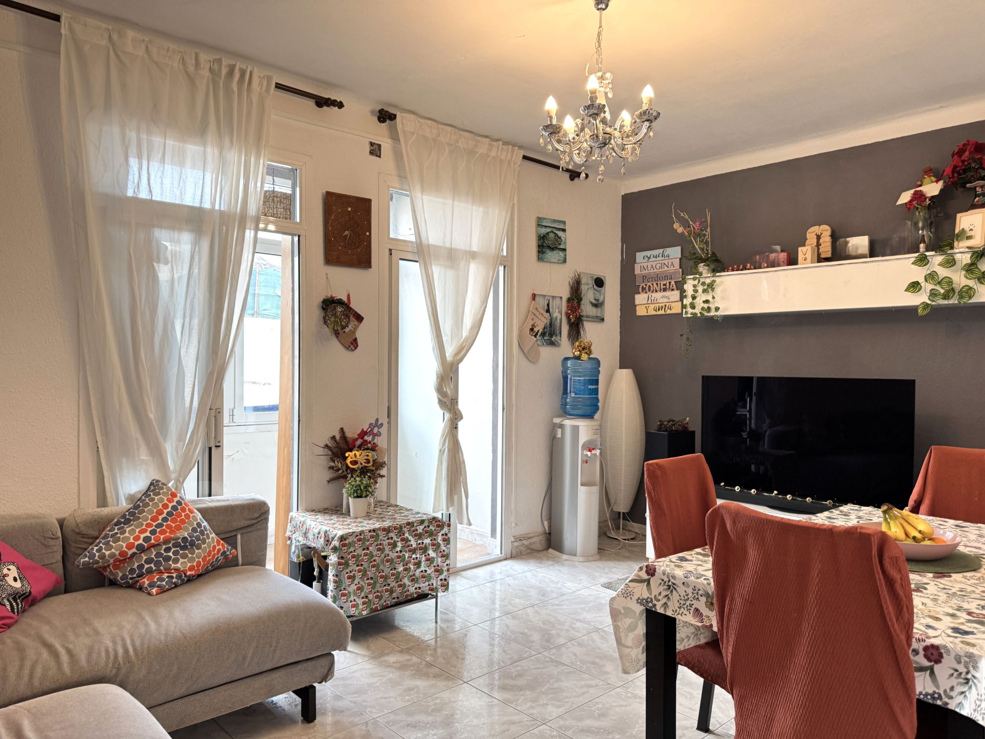 Sala d'estar de Pis en venda en  Barcelona Capital amb Aire condicionat i Balcó