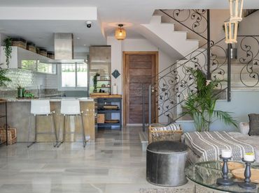 Villa avec balcon à vendre à N/A 1C