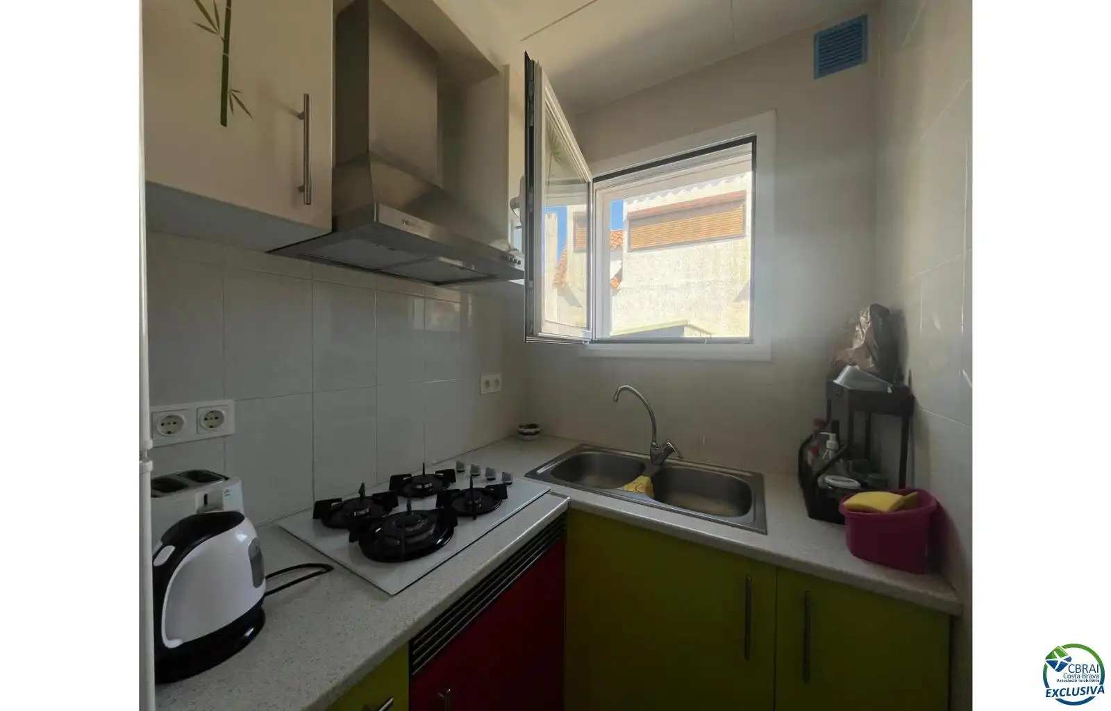 Cuina de Casa o xalet en venda en Roses amb Terrassa i Moblat
