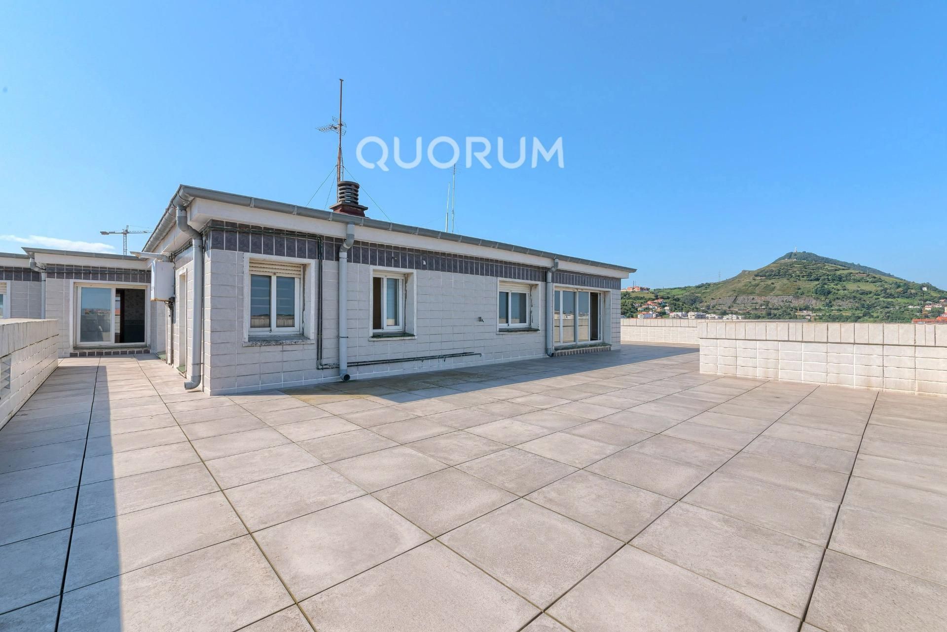 Vista exterior de Piso en venta en Santurtzi 