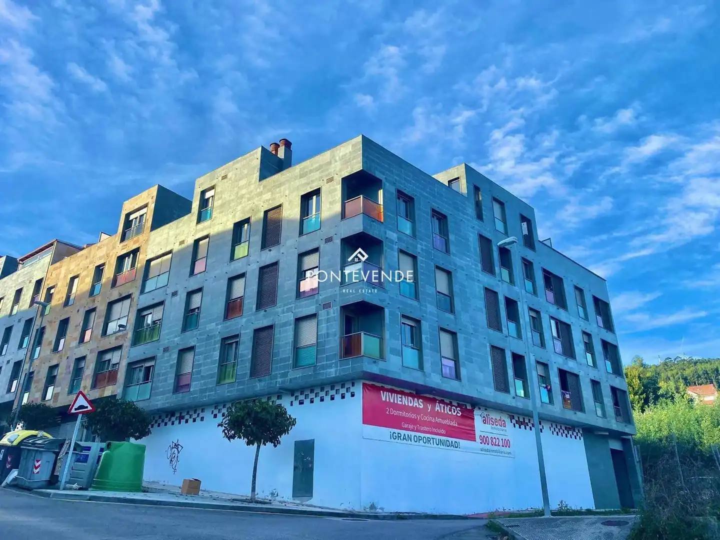 Vista exterior de Piso en venta en Poio con Calefacción, Parquet y Trastero